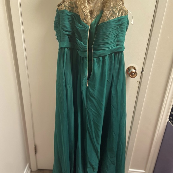 Emerald and Gold size 18 Light in the Box floor length evening gown - Picture 4 of 4